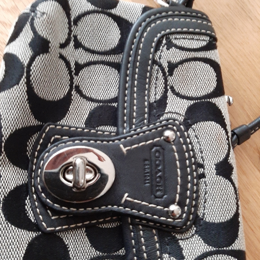 Coach Black & Gray Branded Purse  Wristlet  Clutch - Picture 2 of 8